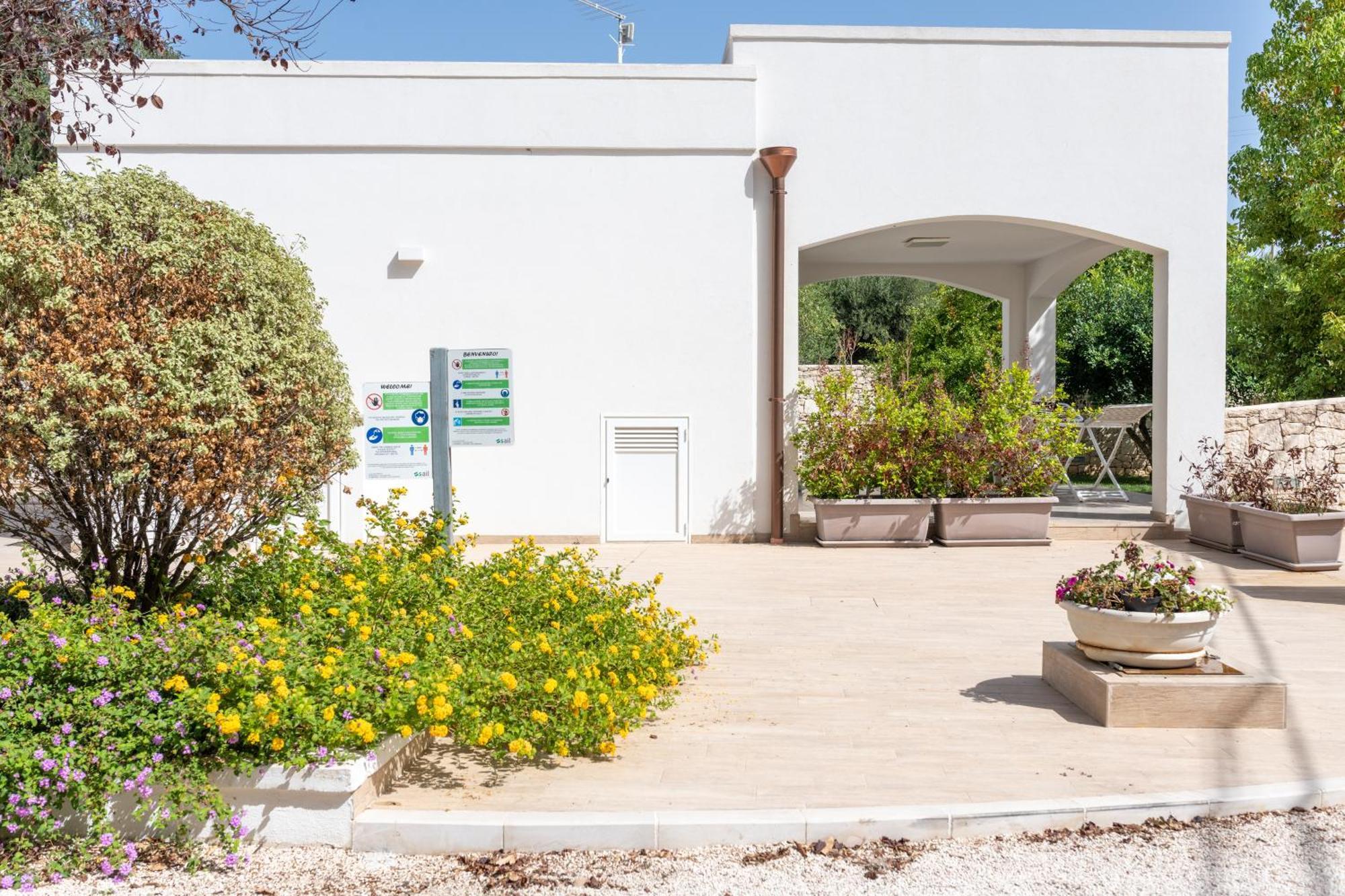 suite carrubo Ostuni Exterior foto